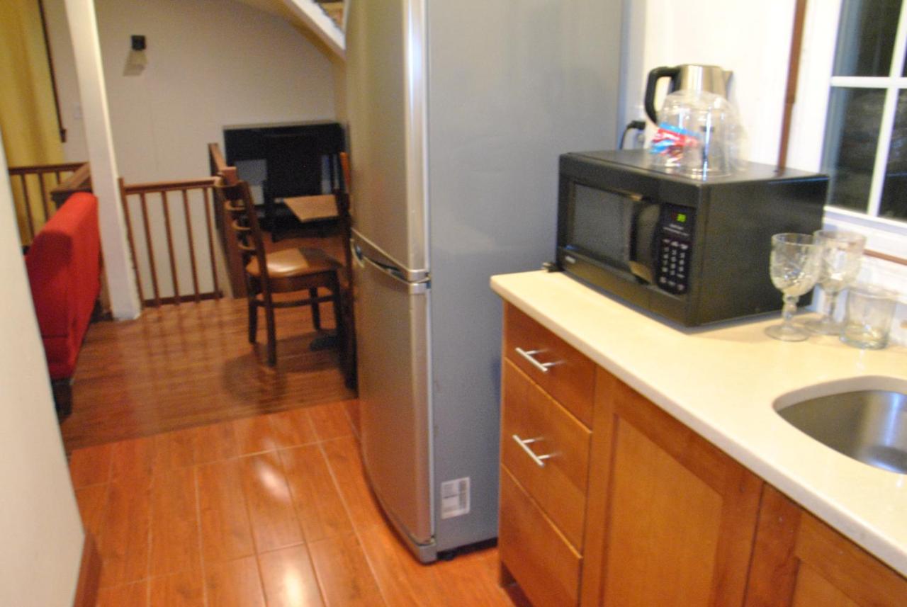 Ewr Airport Multilevel Guest House Room With 2-3 Beds Newark Eksteriør billede