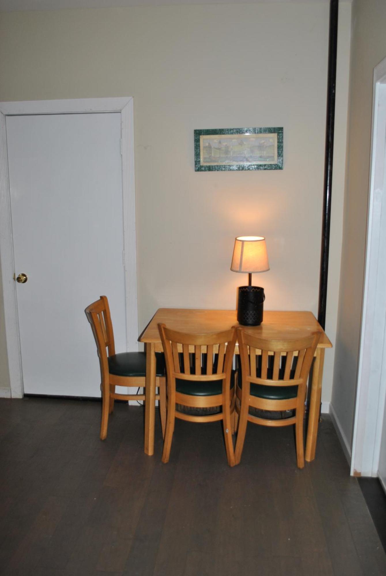 Ewr Airport Multilevel Guest House Room With 2-3 Beds Newark Eksteriør billede