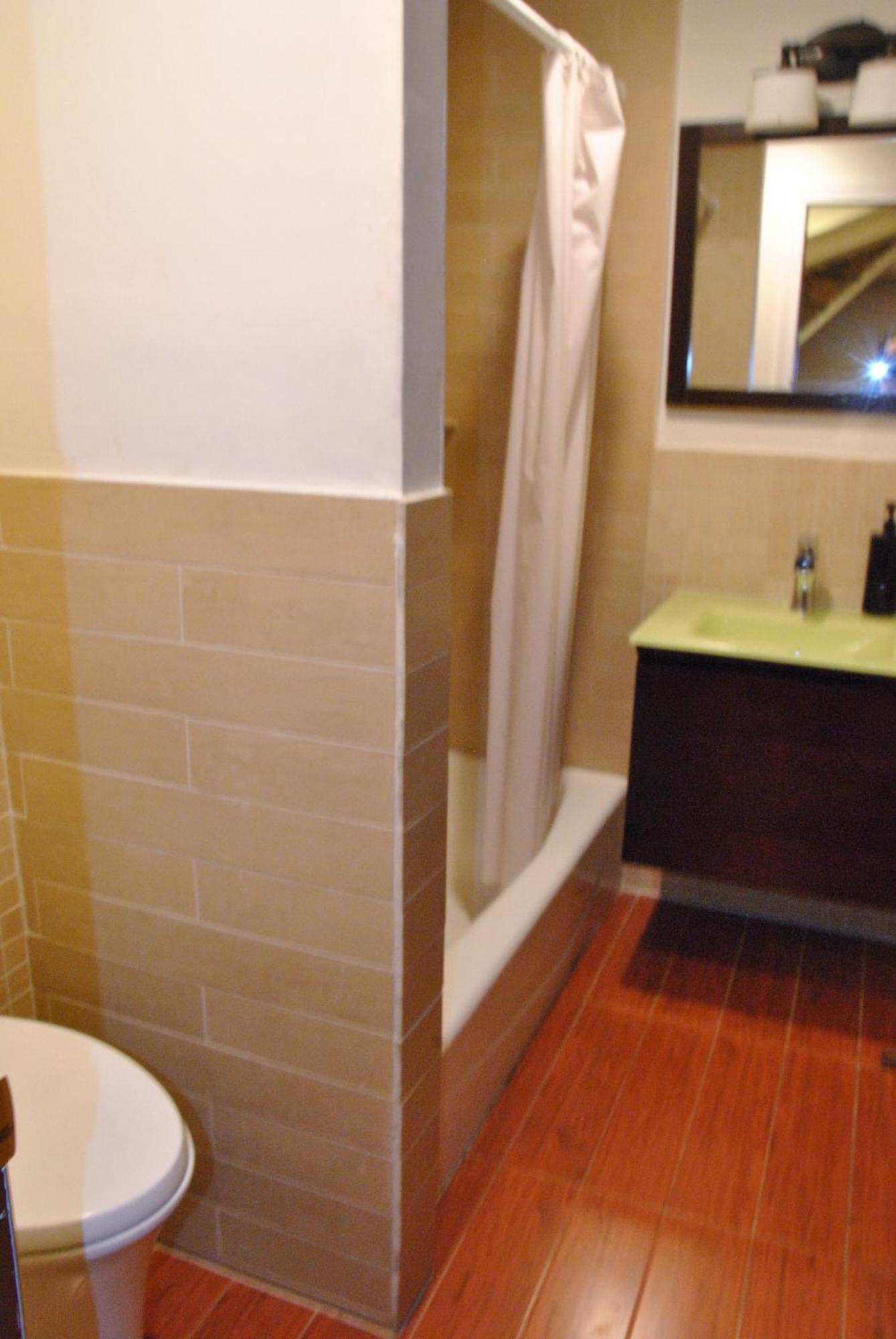 Ewr Airport Multilevel Guest House Room With 2-3 Beds Newark Eksteriør billede