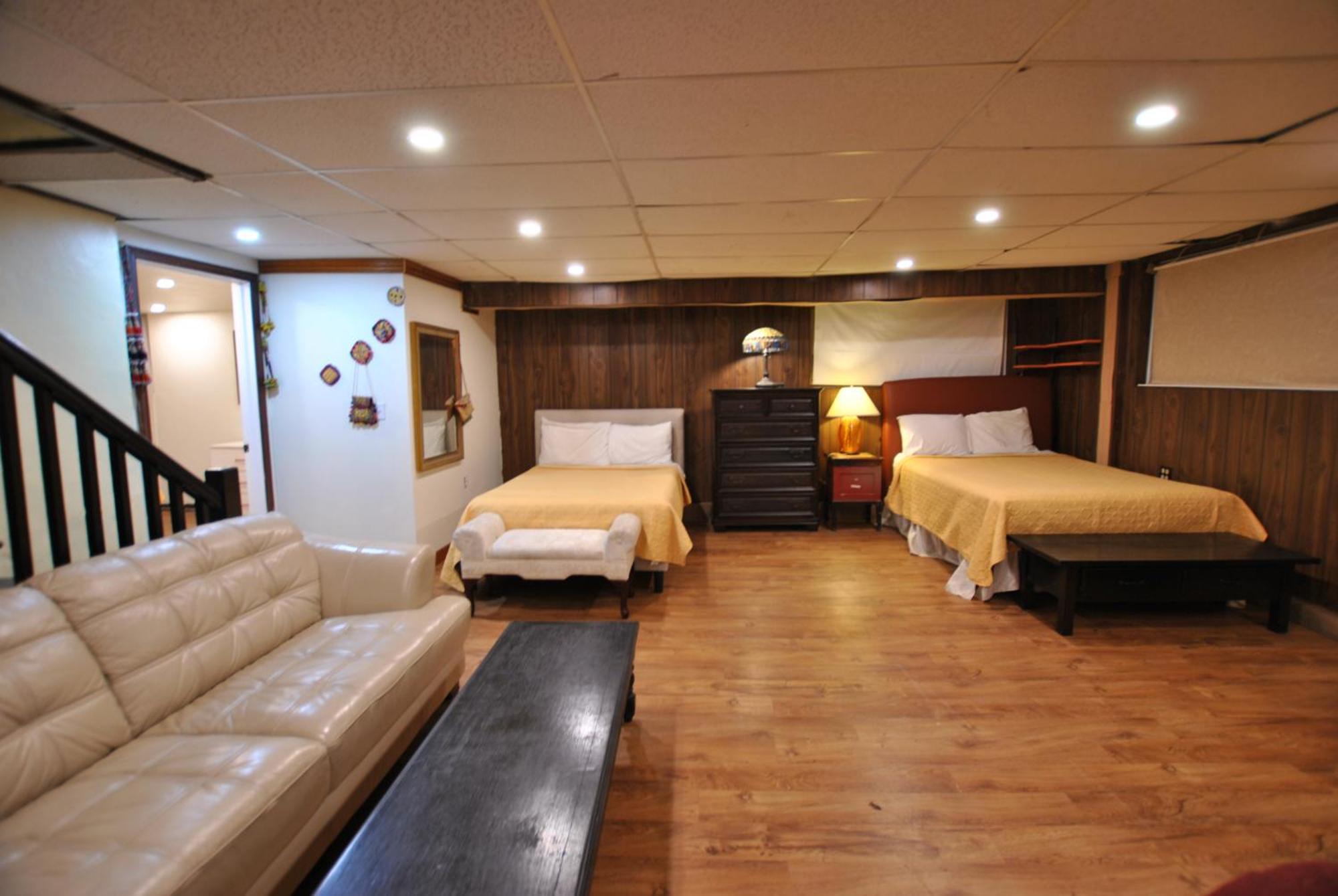 Ewr Airport Multilevel Guest House Room With 2-3 Beds Newark Eksteriør billede