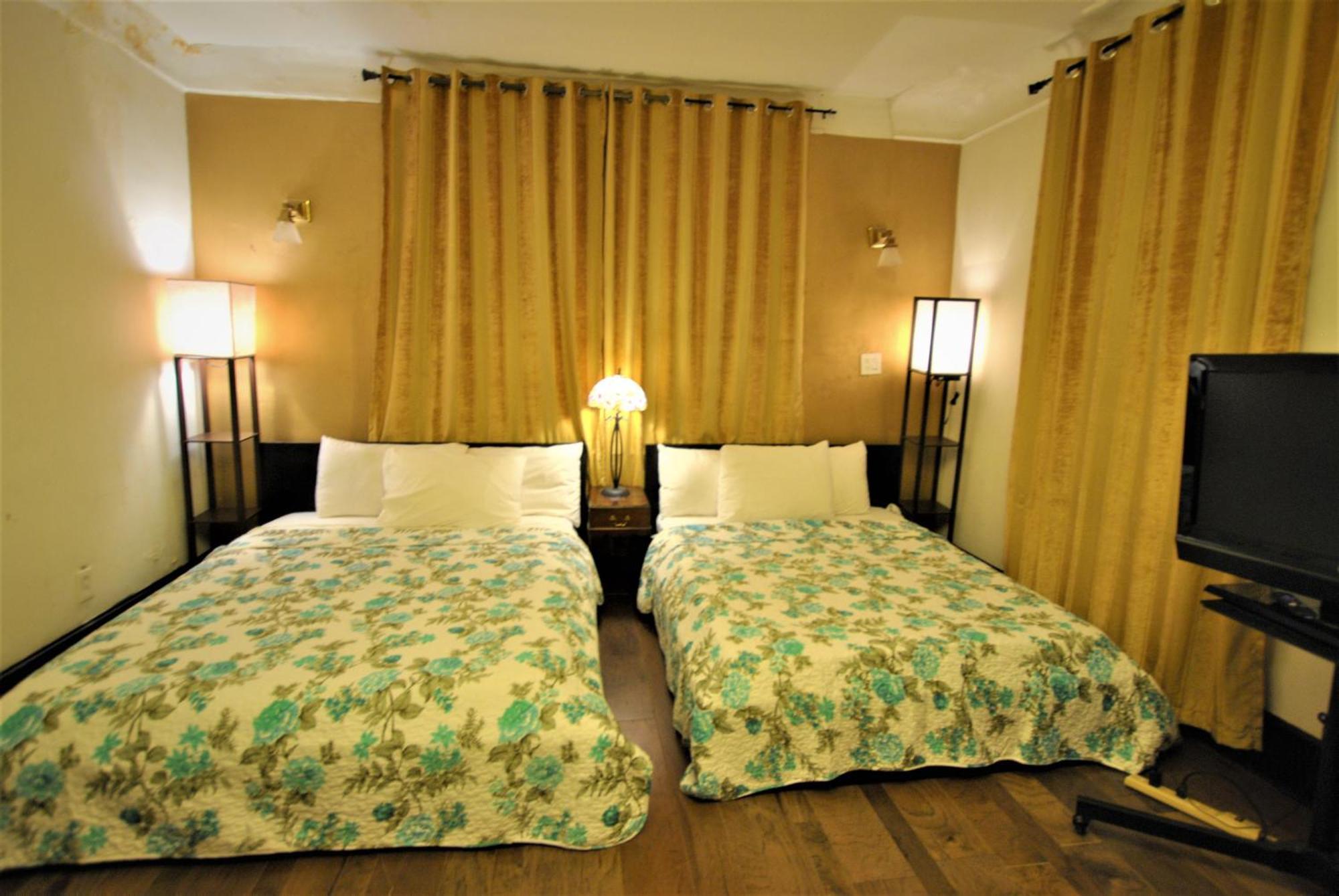 Ewr Airport Multilevel Guest House Room With 2-3 Beds Newark Eksteriør billede